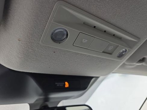 Used 2025 Nissan Kicks SV image 39