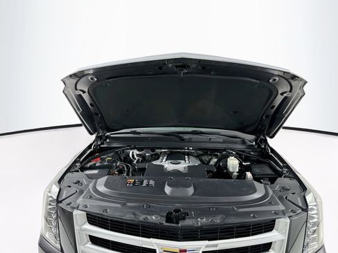 Used 2016 Cadillac Escalade Premium AWD/4WD image 35
