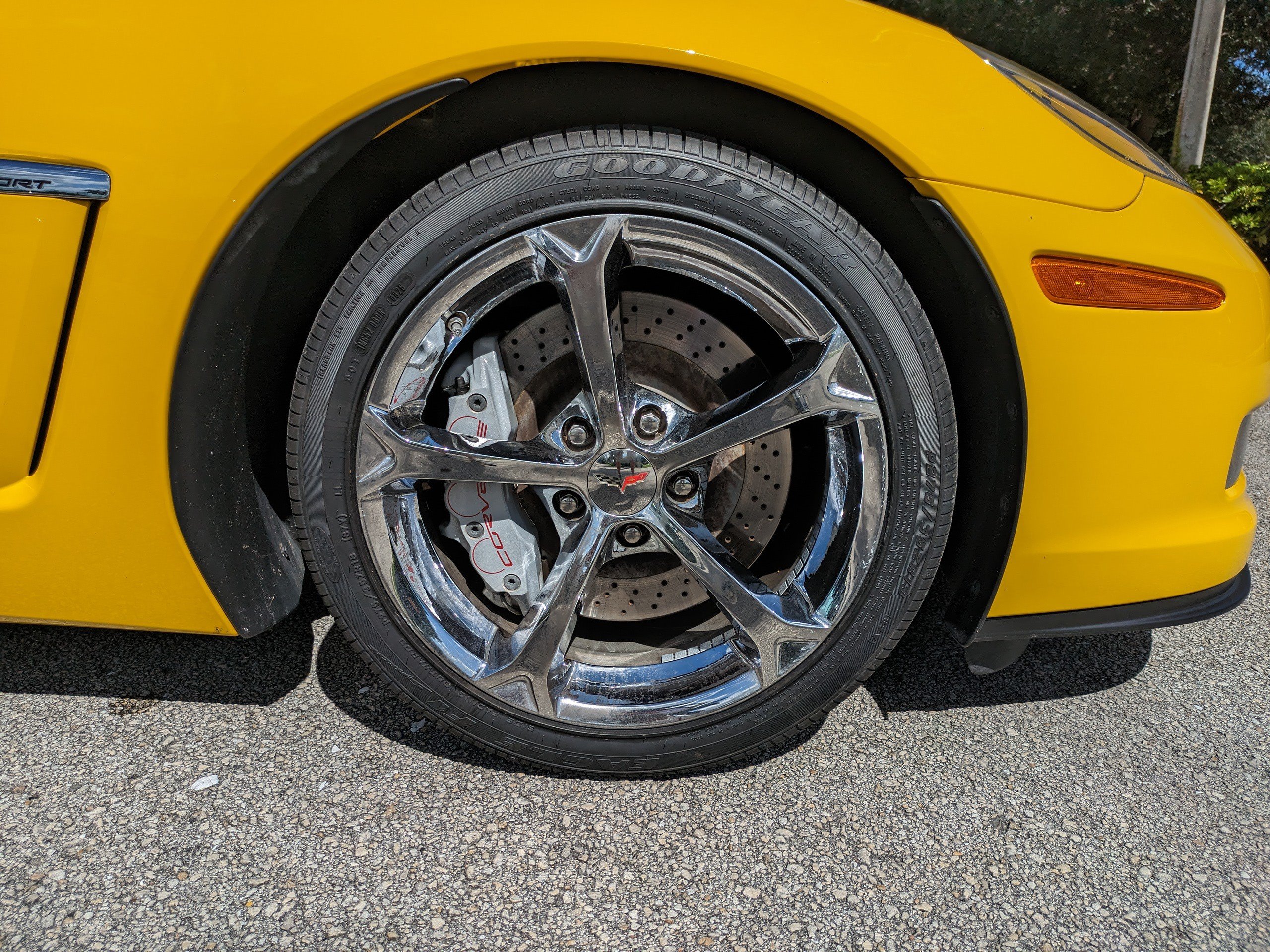 Used 2010 Chevrolet Corvette Grand Sport w/ Preferred Equipment Group RWD image 11