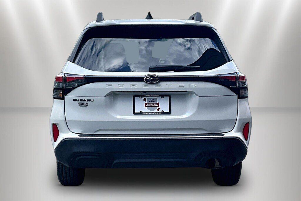 Used 2026 Subaru Forester Premium AWD/4WD image 6