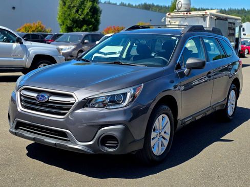 Used 2018 Subaru Outback 2.5i AWD/4WD image 3