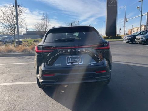 New 2026 Lexus NX 350 350h LUXURY AWD image 4