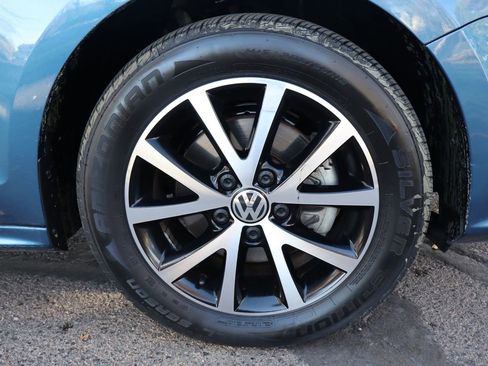 Used 2017 Volkswagen Jetta SE image 46