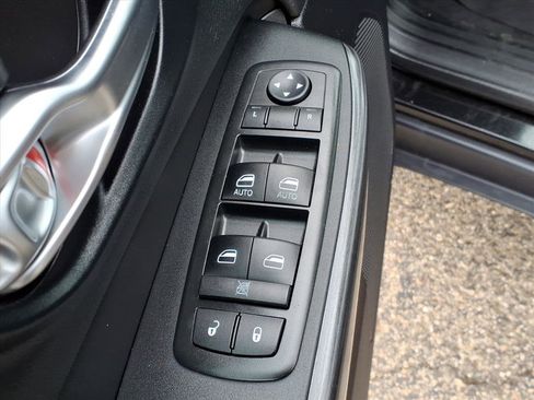 Used 2015 Jeep Cherokee Limited w/ Trailer Tow Group image 7