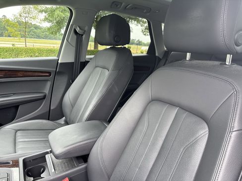 Used 2020 Audi Q5 2.0T Premium Plus AWD/4WD image 37