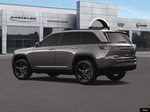 New 2025 Jeep Grand Cherokee Altitude image 4