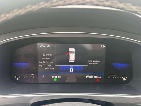 Used 2022 Volkswagen Tiguan SE w/ Panoramic Sunroof Package image 28