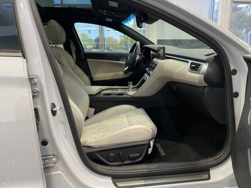 Used 2023 Genesis G70 3.3T w/ Sport Prestige Package RWD image 39