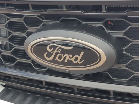 New 2025 Ford F250 XLT w/ Black Appearance Package image 23