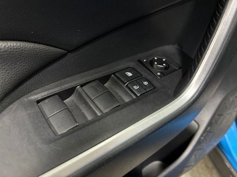Used 2019 Toyota RAV4 XLE w/ Convenience Package AWD/4WD image 11