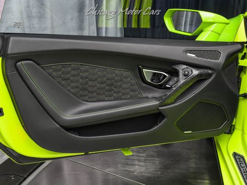 Used 2020 Lamborghini Huracan EVO image 26