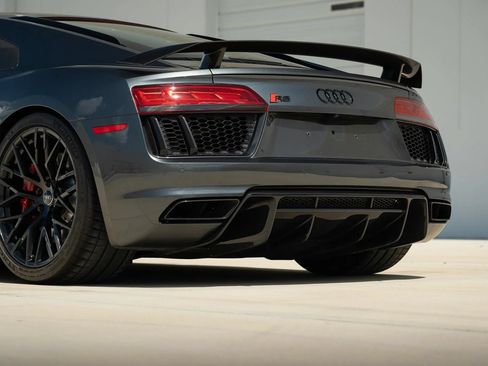 Used 2018 Audi R8 V10 RWD image 77