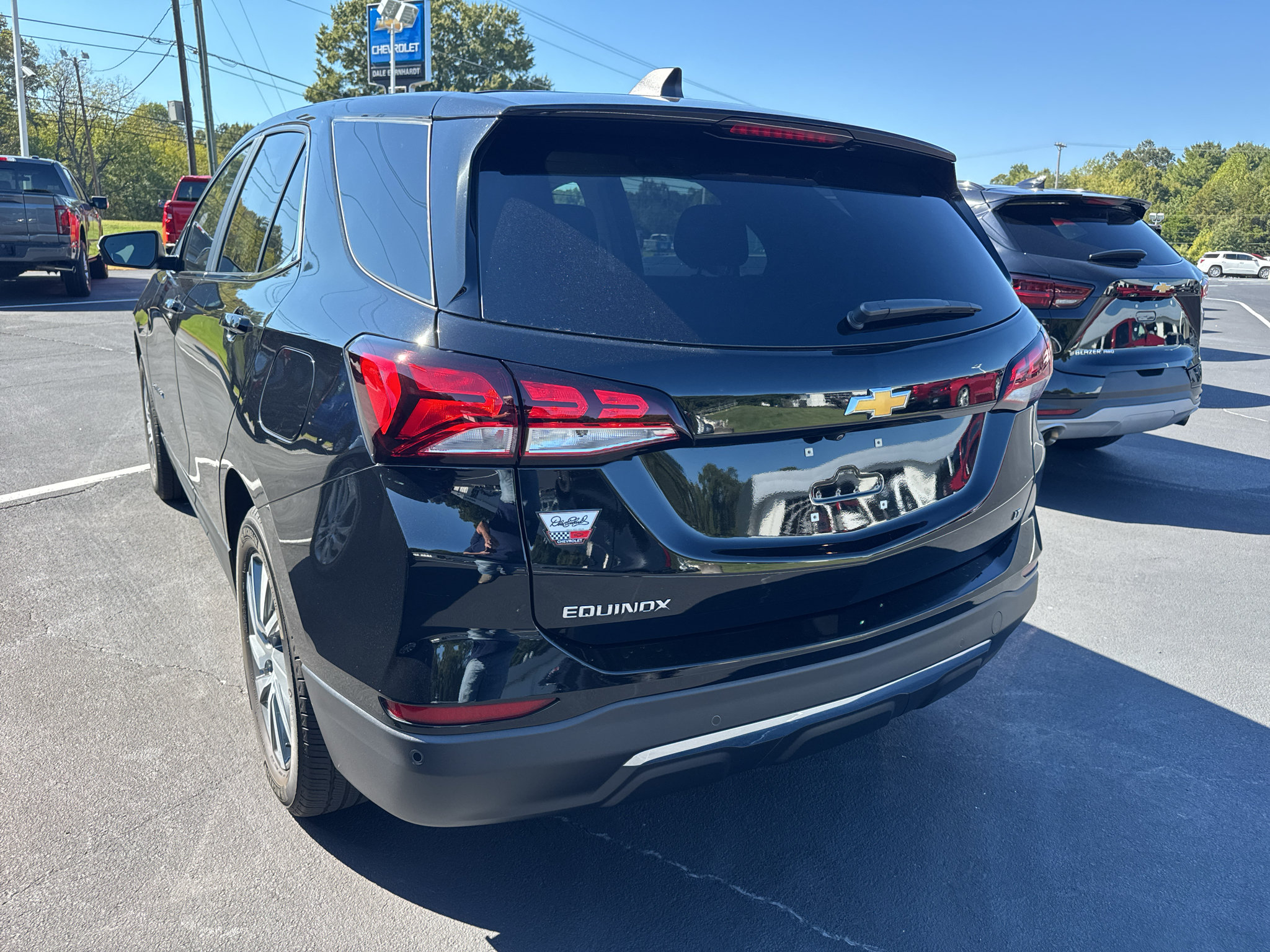 Used 2024 Chevrolet Equinox LT FWD image 4