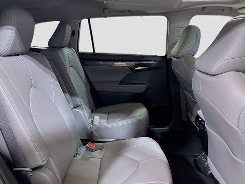 New 2026 Toyota Highlander Limited AWD/4WD image 29