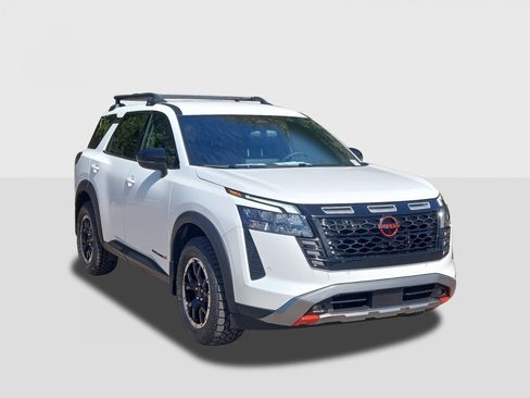 New 2026 Nissan Pathfinder Rock Creek image 3