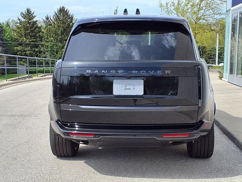 New 2026 Land Rover Range Rover Long Wheelbase SE AWD/4WD image 3