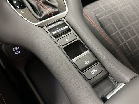 Certified 2026 Honda HR-V Sport image 22