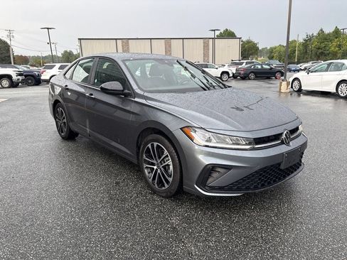 Used 2025 Volkswagen Jetta Sport FWD image 10