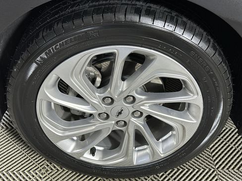 Used 2022 Chevrolet Bolt EUV LT w/ Comfort Package image 70