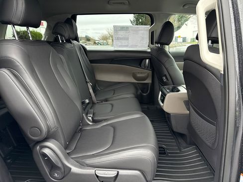 New 2026 Kia Carnival image 12