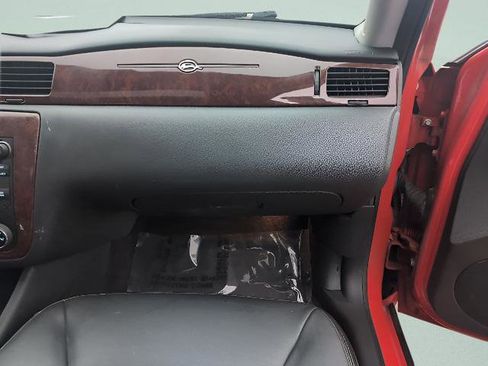 Used 2009 Chevrolet Impala LTZ image 25