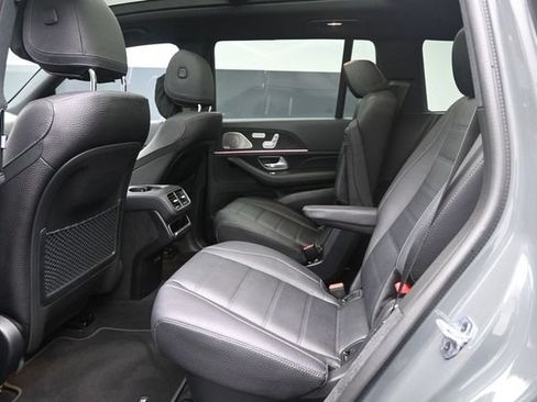 Used 2026 Mercedes-Benz GLS 450 4MATIC image 21