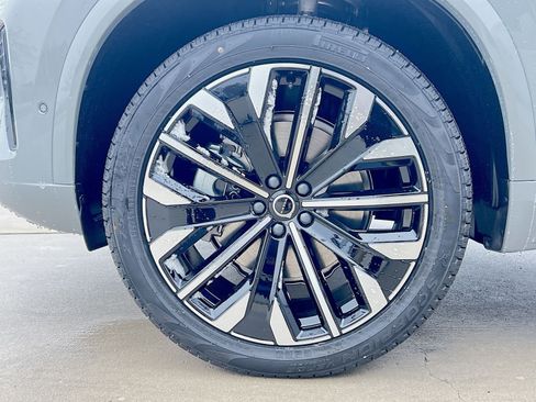 New 2026 Volvo XC90 B6 Ultra image 12