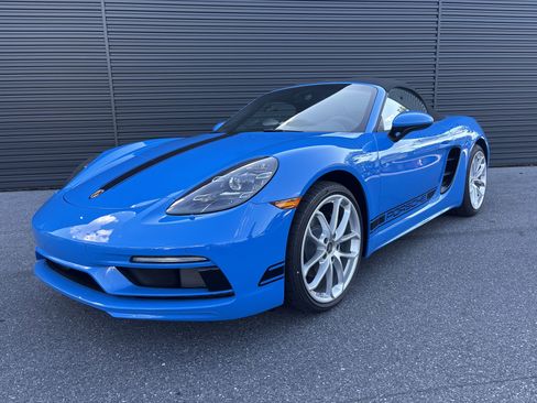 New 2025 Porsche 718 Boxster Premium Package image 1