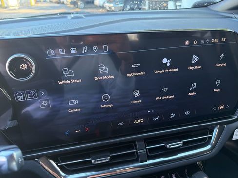 New 2026 Chevrolet Equinox EV LT image 11