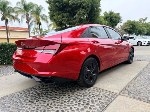 Used 2023 Hyundai Elantra SEL image 5