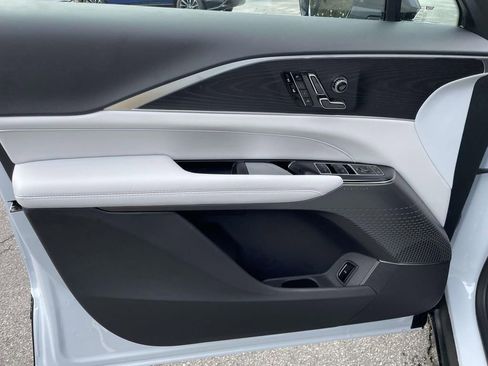 New 2026 Cadillac Lyriq Sport image 15