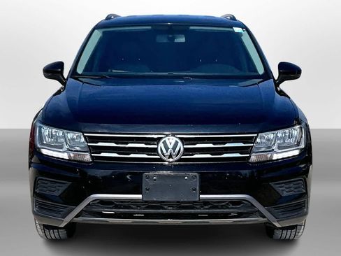 Used 2021 Volkswagen Tiguan SE image 3