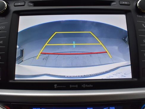 Used 2018 Toyota Highlander Limited image 21