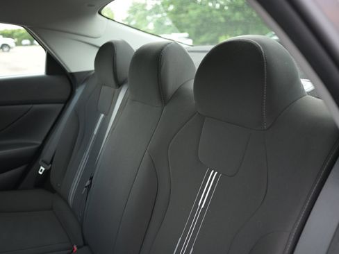 Used 2021 Hyundai Elantra SEL w/ Convenience Package FWD image 30