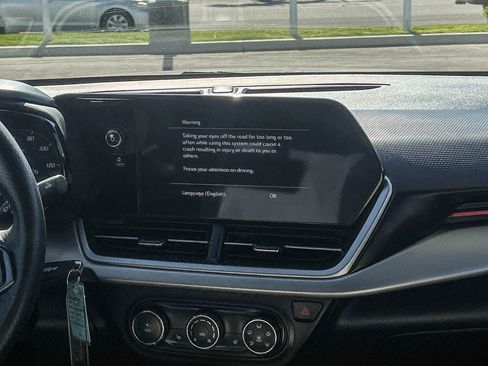 Used 2024 Chevrolet Trax RS w/ Driver Confidence Package image 12