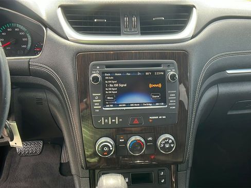 Used 2016 Chevrolet Traverse LT w/ Style and Technology Package image 29