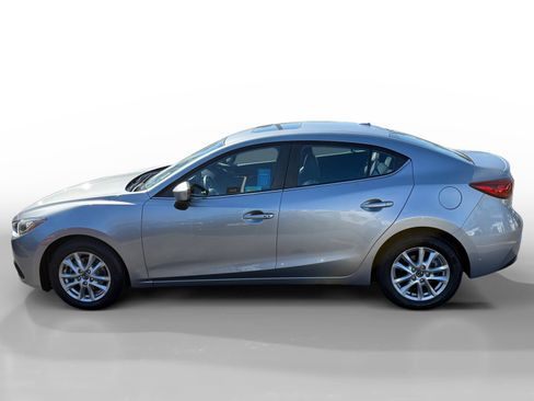 Used 2014 MAZDA MAZDA3 i Grand Touring image 2