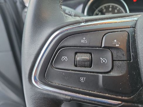 Used 2023 Buick Encore GX Select w/ Sport Touring Package image 17