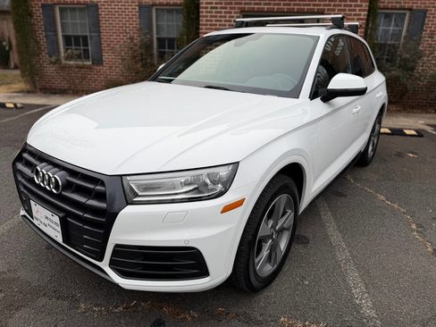 Used 2020 Audi Q5 2.0T Premium w/ Titanium Sport Package image 1