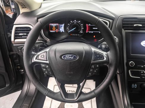 Used 2019 Ford Fusion SE w/ Equipment Group 151A FWD image 24