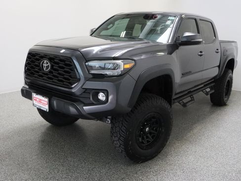 Used 2023 Toyota Tacoma TRD Off-Road AWD/4WD image 2