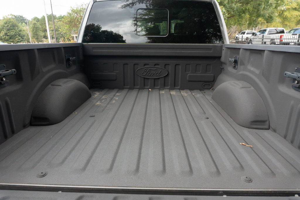 Used 2016 Ford F150 XLT w/ Equipment Group 302A Luxury RWD image 11