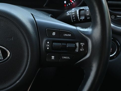 Used 2017 Kia Sorento SX FWD image 11