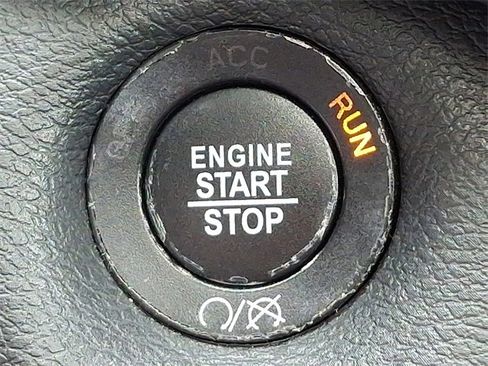 Used 2019 Jeep Cherokee Trailhawk w/ Comfort/Convenience Group image 24