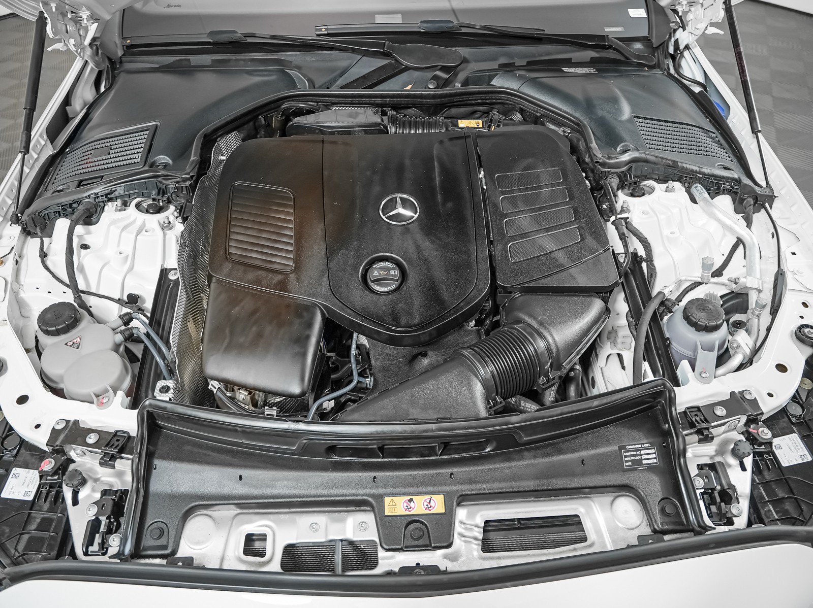 Used 2024 Mercedes-Benz C 300 Sedan image 4