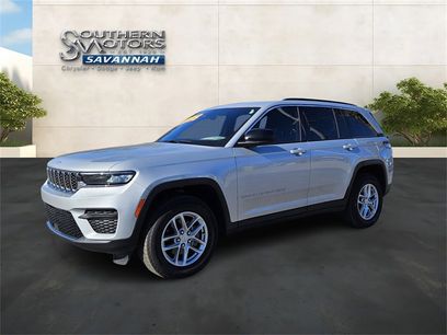 Certified 2025 Jeep Grand Cherokee Laredo X w/ Luxury Tech Group I