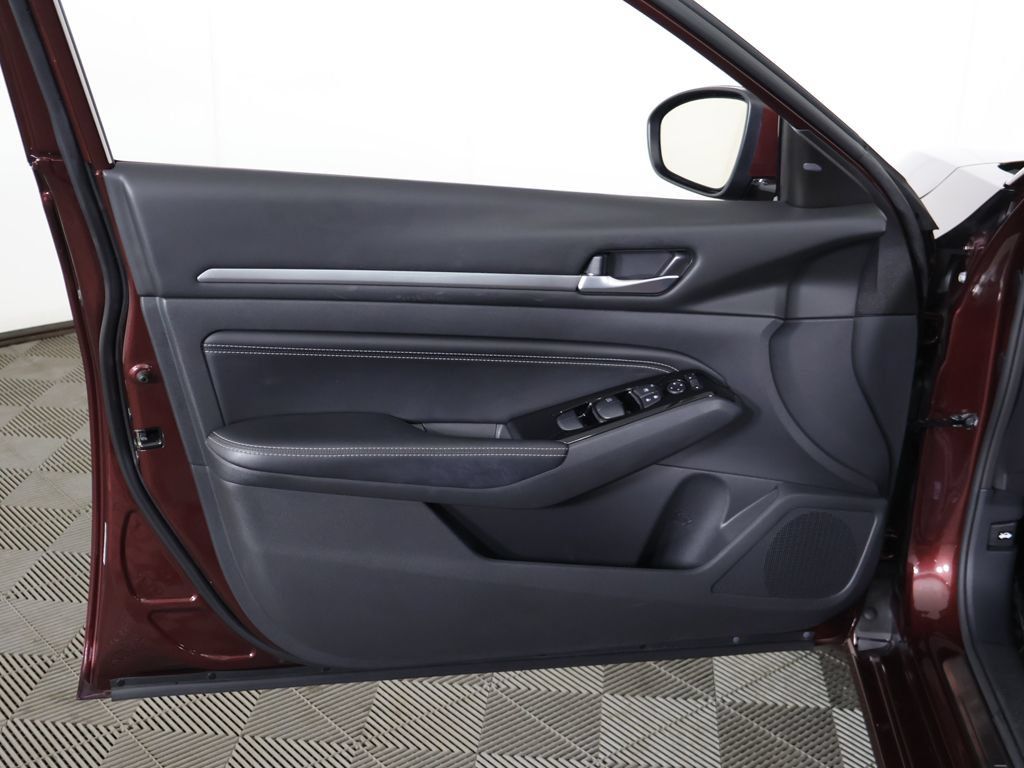 Used 2023 Nissan Altima 2.5 SL AWD/4WD image 24