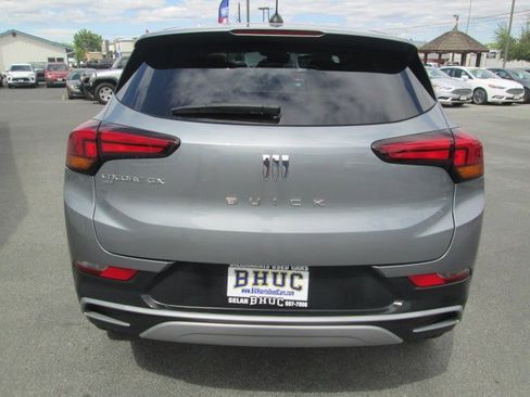 Used 2025 Buick Encore GX Preferred AWD/4WD image 5