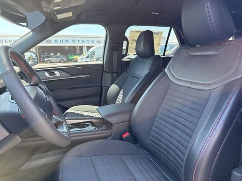 Certified 2025 Ford Explorer ST-Line w/ Premium Package RWD image 8