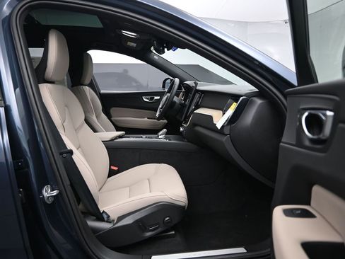 New 2026 Volvo XC60 B5 Plus w/ Climate Package AWD/4WD image 24